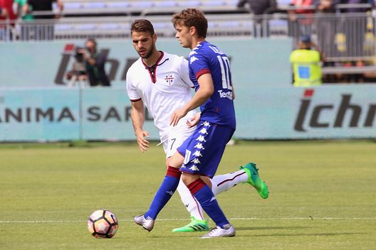  CAGLIARI, ITALY - APRIL 09: Ljajic Adam of Torino in action during the Serie A match between Cagliari Calcio and FC Torino at Stadio Sant'Elia on April 9, 2017 in Cagliari, Italy. (Photo by Enrico Locci/Getty Images) 