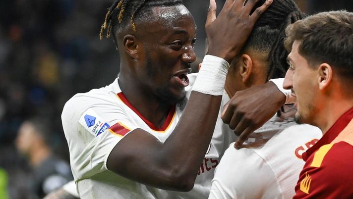 Abraham, la riscossa inizia con il Betis: Olimpico sold-out - immagine 1