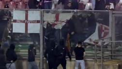 L’invasione a ritmo di musica, l’intervento in ritardo e le sanzioni (che danneggiano anche il Padova)