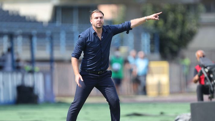 EMPOLI, ITALY - SEPTEMBER 11: Paolo Zanetti manager of Venezia FC gestures during the Serie A match between Empoli FC and Venezia FC at Stadio Carlo Castellani on September 11, 2021 in Empoli, Italy.  (Photo by Gabriele Maltinti/Getty Images) 
