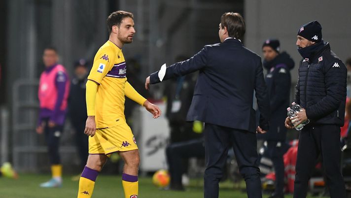 REGGIO NELL'EMILIA, ITALY - FEBRUARY 26: Giacomo Bonaventura of ACF Fiorentina reacts after being sent off during the Serie A match between US Sassuolo and ACF Fiorentina at Mapei Stadium - Citta' del Tricolore on February 26, 2022 in Reggio nell'Emilia, Italy. (Photo by Alessandro Sabattini/Getty Images) REGGIO NELL'EMILIA, ITALY - FEBRUARY 26: Giacomo Bonaventura of ACF Fiorentina reacts after being sent off during the Serie A match between US Sassuolo and ACF Fiorentina at Mapei Stadium - Citta' del Tricolore on February 26, 2022 in Reggio nell'Emilia, Italy. (Photo by Alessandro Sabattini/Getty Images)