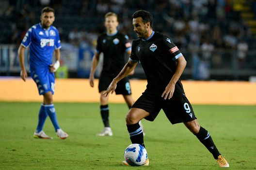EMPOLI, ITALY - AUGUST 21: Pedro of SS Lazio in action during the Serie A match between Empoli FC v SS Lazio at Stadio Carlo Castellani on August 21, 2021 in Empoli, Italy. (Photo by Marco Rosi - SS Lazio/Getty Images) EMPOLI, ITALY - AUGUST 21: Pedro of SS Lazio in action during the Serie A match between Empoli FC v SS Lazio at Stadio Carlo Castellani on August 21, 2021 in Empoli, Italy. (Photo by Marco Rosi - SS Lazio/Getty Images)