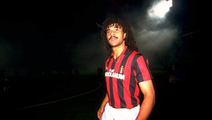 Milan, Kappa rifarà la maglia casalinga dei rossoneri di fine anni '80 | News (getty images)