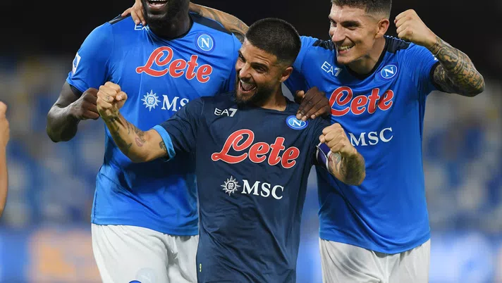 NAPLES, ITALY – AUGUST 22: Lorenzo Insigne, Giovanni Di Lorenzo and Kalidou Koulibaly of SSC Napoli celebrate after the Serie A match between SSC Napoli v Venezia FC at Stadio Diego Armando Maradona on August 22, 2021 in Naples, Italy. (Photo by Francesco Pecoraro/Getty Images)