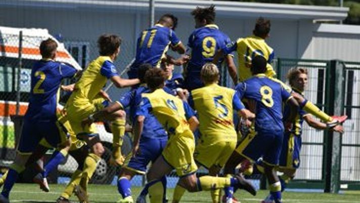 Dopo la rissa fra le squadre Primavera, di nuovo derby a Verona: goleada Chievo Dopo la rissa fra le squadre Primavera, di nuovo derby a Verona: goleada Chievo