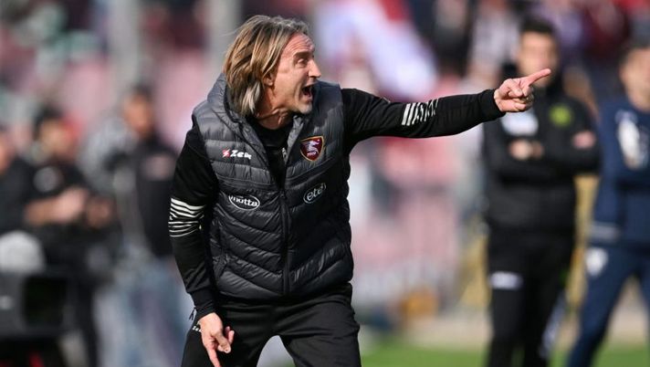 SALERNO, ITALY - JANUARY 08: Davide Nicola Salernitana coach during the Serie A match between Salernitana and Torino FC at Stadio Arechi on January 08, 2023 in Salerno, Italy. (Photo by Francesco Pecoraro/Getty Images) Nicola: “Ochoa, non si fanno 5 Mondiali per caso. Vilhena decisivo, Nicolussi…” - immagine 1