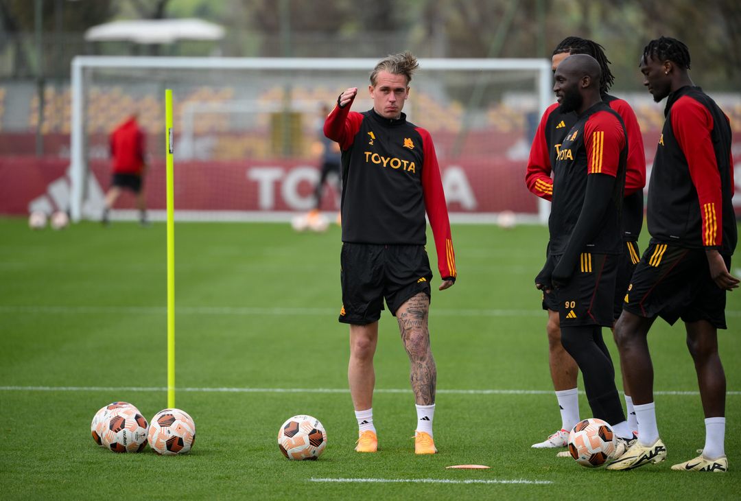 Roma, l’allenamento a Trigoria alla viglia del Milan: c’è Mancini – FOTOGALLERY - immagine 17