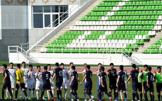 In campo a porte aperte: con pochissimi tifosi, ma a porte aperte In campo a porte aperte: con pochissimi tifosi, ma a porte aperte