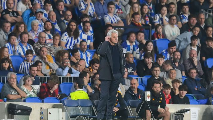 Mou ritrova la difesa. Catenaccio e sofferenza per i quarti di Europa - immagine 1