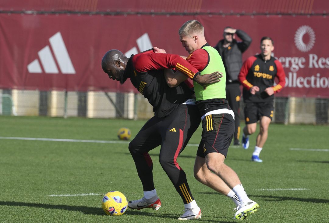 Roma, l’ultimo allenamento pima della Cremonese – FOTOGALLERY - immagine 23