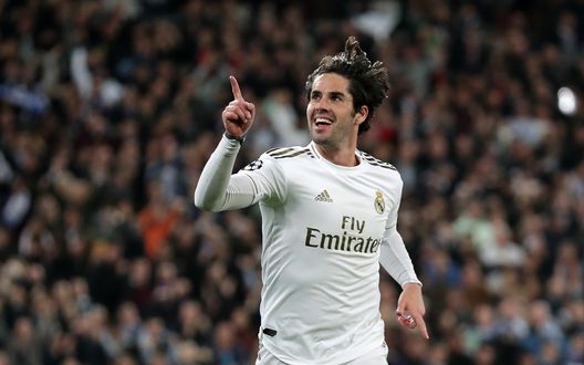 MADRID, SPAIN - FEBRUARY 26: Isco of Real Madrid celebrates after scoring his team's first goal during the UEFA Champions League round of 16 first leg match between Real Madrid and Manchester City at Bernabeu on February 26, 2020 in Madrid, Spain. (Photo by Gonzalo Arroyo Moreno/Getty Images) Isco