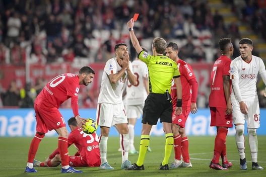 Mourinho: “Chiffi il più scarso di sempre. Infortuni? Facile quando ruoti Lautaro, Lukaku e altri”- immagine 2