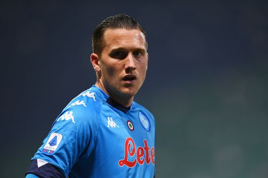 Piotr Zielisnki ex centrocampista di Udinese ed Empili ora in forza al Napoli Piotr Zielisnki ex centrocampista di Udinese ed Empili ora in forza al Napoli