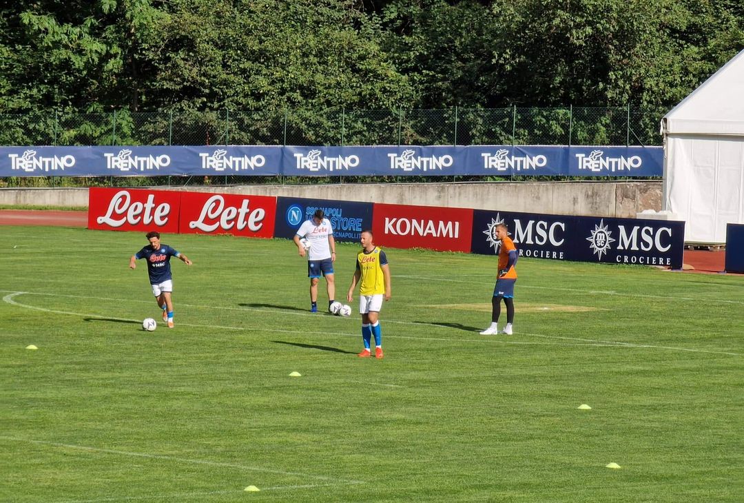 FOTO Napoli-Anaune, il riscaldamento pre-partita degli azzurri - immagine 2