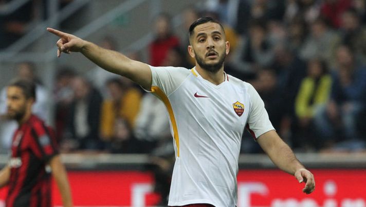 MILAN, ITALY - OCTOBER 01: Konstantinos Manolas of AS Roma gestures during the Serie A match between AC Milan and AS Roma at Stadio Giuseppe Meazza on October 1, 2017 in Milan, Italy. (Photo by Marco Luzzani/Getty Images) Roma, tegola Manolas: i tempi di recupero! Da Strootman a El Shaarawy, i rientri - immagine 1