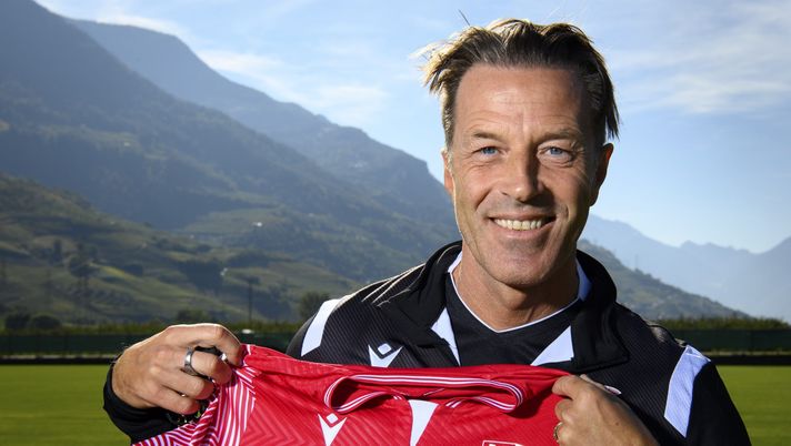 Tramezzani in Arabia: “Io e mia moglie vivevamo separati, ho mollato in un minuto” Tramezzani in Arabia: “Io e mia moglie vivevamo separati, ho mollato in un minuto” - immagine 1