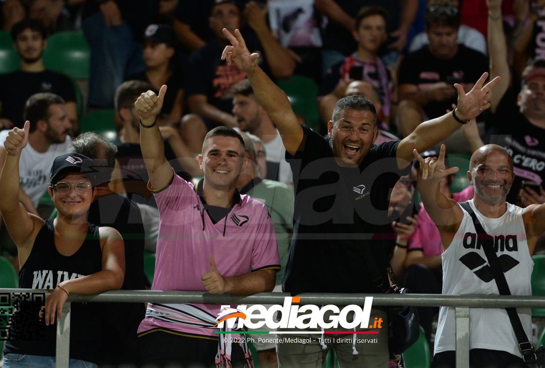 FOTOTIFO, Palermo-Genoa 1-0: i tifosi allo stadio “Renzo Barbera” (Gallery) - immagine 47