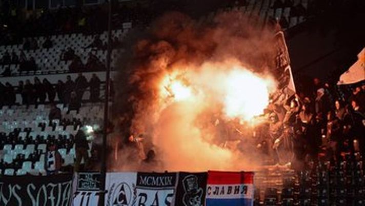 Tifosi Levski nel derby perso 1-0 contro lo Slavia Sofia Tifosi Levski nel derby perso 1-0 contro lo Slavia Sofia