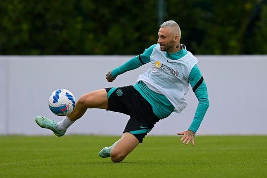 FCIN1908 / Rinnovo Brozovic, filtra ottimismo. Arriva il padre a inizio agosto, si tratta- immagine 2