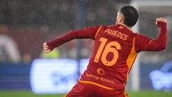 Paredes torna al centro del villaggio. De Rossi ha finalmente il suo regista