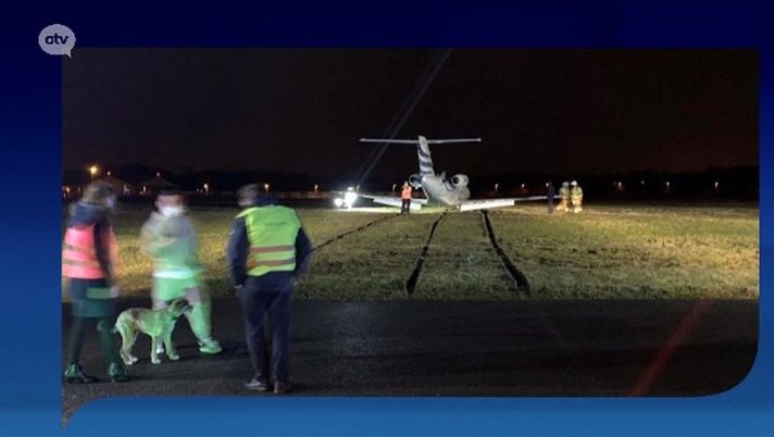 ? FOTO – Spavento per Mertens, il suo aereo fuori pista all’atterraggio in Belgio: Dries è illeso - immagine 1