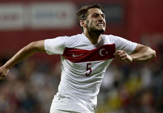 Hakan Calhanoglu Turchia Hakan Calhanoglu Turchia