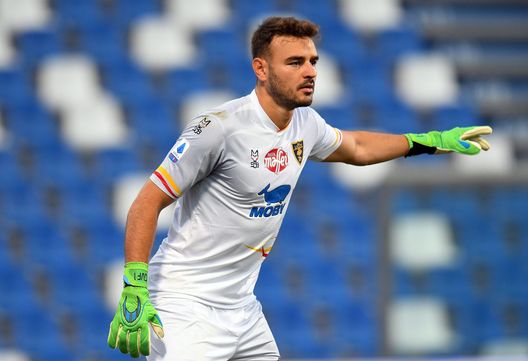 REGGIO NELL'EMILIA, ITALY - JULY 04: Gabriel of US Lecce gestures during the Serie A match between US Sassuolo and US Lecce at Mapei Stadium - Città del Tricolore on July 04, 2020 in Reggio nell'Emilia, Italy. (Photo by Alessandro Sabattini/Getty Images) Calciomercato Torino, per la porta anche Gabriel nei radar: opzione a costo zero- immagine 3