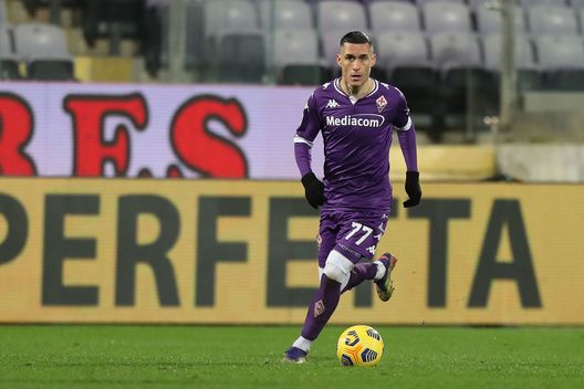  FLORENCE, ITALY - JANUARY 10: Jose' Maria Callejon of ACF Fiorentina in action during the Serie A match between ACF Fiorentina and Cagliari Calcio at Stadio Artemio Franchi on January 10, 2021 in Florence, Italy. (Photo by Gabriele Maltinti/Getty Images) 