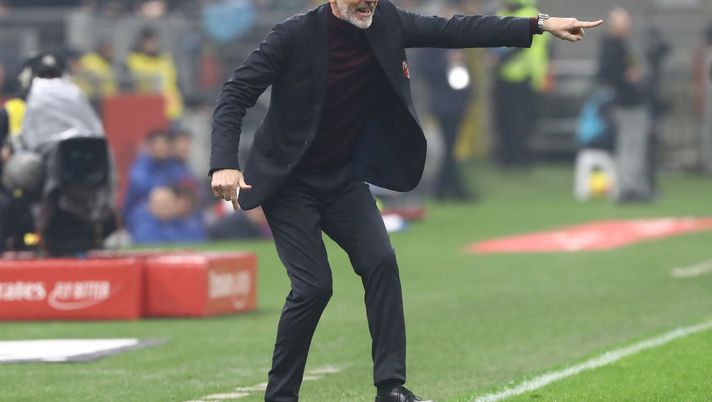 MILAN, ITALY - FEBRUARY 17: AC Milan coach Stefano Pioli shouts to his players during the Serie A match between AC Milan and Torino FC at Stadio Giuseppe Meazza on February 17, 2020 in Milan, Italy. (Photo by Marco Luzzani/Getty Images) MILAN, ITALY - FEBRUARY 17: AC Milan coach Stefano Pioli shouts to his players during the Serie A match between AC Milan and Torino FC at Stadio Giuseppe Meazza on February 17, 2020 in Milan, Italy. (Photo by Marco Luzzani/Getty Images)