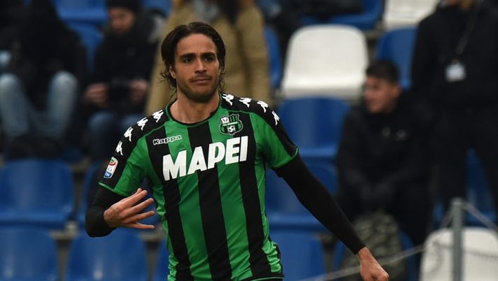REGGIO NELL'EMILIA, ITALY - JANUARY 15: Alessandro Matri of Sassuolo celebrates after scoring the equalizing goal during the Serie A match between US Sassuolo and US Citta di Palermo at Mapei Stadium - Citta' del Tricolore on January 15, 2017 in Reggio nell'Emilia, Italy. (Photo by Tullio M. Puglia/Getty Images) Sassuolo, Politano in corsia di sorpasso. E Di Fra ha un altro dubbio di formazione - immagine 1