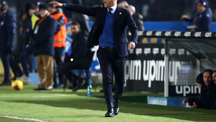 BRESCIA, ITALY - JANUARY 24:  Brescia Calcio coach Eugenio Corini shouts to his players during the Serie A match between Brescia Calcio and AC Milan at Stadio Mario Rigamonti on January 24, 2020 in Brescia, Italy.  (Photo by Marco Luzzani/Getty Images) 