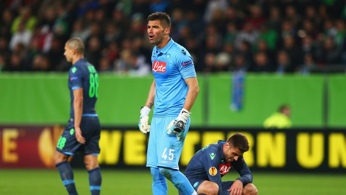 WOLFSBURG, GERMANY - APRIL 16: Goalkeeper Mariano Andujar of Napoli and team mates react as Nicklas Bendtner of VfL Wolfsburg scores their firat goal during the UEFA Europa League Quarter Final first leg match between VfL Wolfsburg and SSC Napoli at Volkswagen Arena on April 16, 2015 in Wolfsburg, Germany. (Photo by Martin Rose/Bongarts/Getty Images) WOLFSBURG, GERMANY - APRIL 16: Goalkeeper Mariano Andujar of Napoli and team mates react as Nicklas Bendtner of VfL Wolfsburg scores their firat goal during the UEFA Europa League Quarter Final first leg match between VfL Wolfsburg and SSC Napoli at Volkswagen Arena on April 16, 2015 in Wolfsburg, Germany. (Photo by Martin Rose/Bongarts/Getty Images)