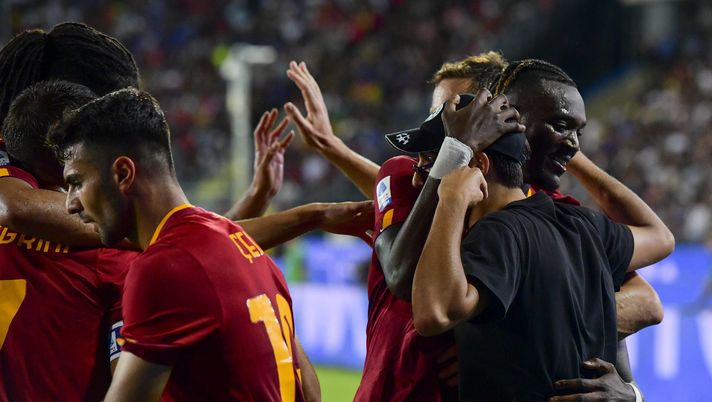 Getty Images Empoli-Roma, segna Abraham e un tifoso fa invasione per esultare con lui - immagine 1