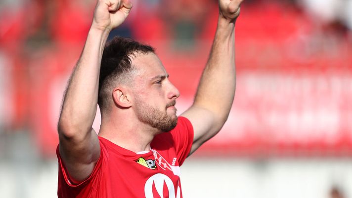 MONZA, ITALY - MARCH 18: Carlos Augusto of AC Monza celebrates after scoring the team's first goal during the Serie A match between AC Monza and US Cremonese at Stadio Brianteo on March 18, 2023 in Monza, Italy. (Photo by Marco Luzzani/Getty Images) Palladino: “Carlos Augusto top player, merita la Champions: ecco come è migliorato” - immagine 1