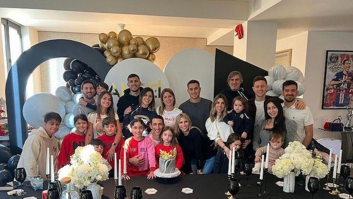 Compleanno in casa Psg, alla festa di Di Maria invitato Messi ma non Icardi Compleanno in casa Psg, alla festa di Di Maria invitato Messi ma non Icardi