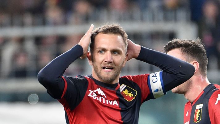GENOA, ITALY - JANUARY 05: Domenico Criscito of Genoa CFC reacts during the Serie A match between Genoa CFC and US Sassuolo at Stadio Luigi Ferraris on January 5, 2020 in Genoa, Italy. (Photo by Paolo Rattini/Getty Images) GENOA, ITALY - JANUARY 05: Domenico Criscito of Genoa CFC reacts during the Serie A match between Genoa CFC and US Sassuolo at Stadio Luigi Ferraris on January 5, 2020 in Genoa, Italy. (Photo by Paolo Rattini/Getty Images)