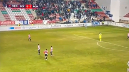 VIDEO Spagna, attimi di paura: esultano per un gol e crolla la tribuna. Le immagini
