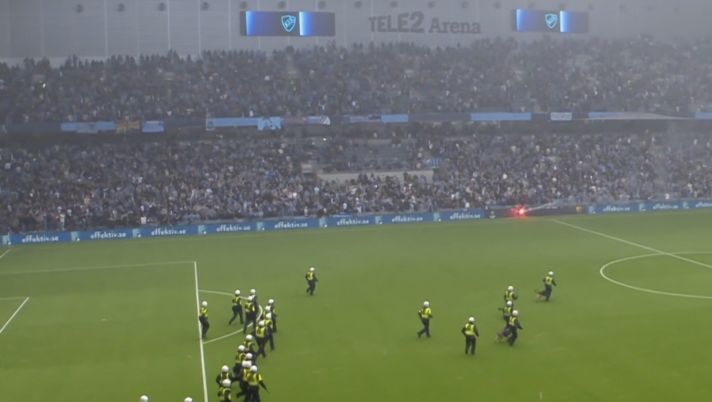 Derby di Stoccolma, 16 ultrà alla sbarra: giocatori avvisati “Un gol e sarà l’inferno…” - immagine 1