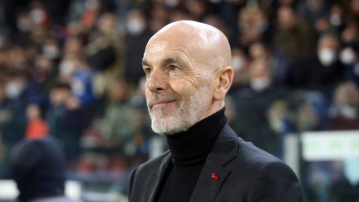 CAGLIARI, ITALY - MARCH 19: Stefano Pioli coach of Milan looks on during the Serie A match between Cagliari Calcio and AC Milan at Sardegna Arena on March 19, 2022 in Cagliari, Italy. (Photo by Enrico Locci/Getty Images)