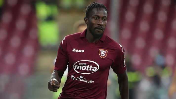 SALERNO, ITALY - SEPTEMBER 22: Mamadou Coulibaly of US Salernitana during the Serie A match between US Salernitana v Hellas Verona FC at Stadio Arechi on September 22, 2021 in Salerno, Italy. (Photo by Francesco Pecoraro/Getty Images) Salernitana, scalda i motori M. Coulibaly. Mazzocchi, Ribery e i tre ai box - immagine 1