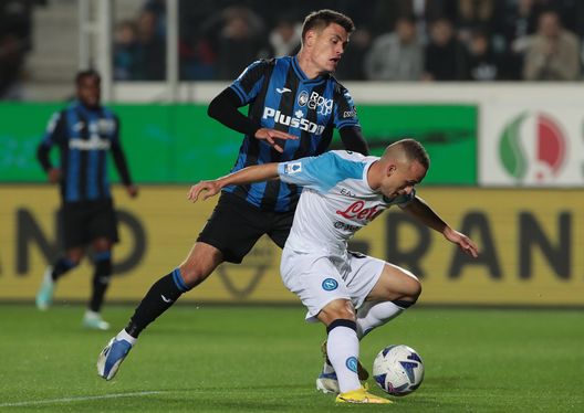 Photo by Emilio Andreoli/Getty Images Lobotka: per favore, intestategli un capitolo nella Treccani del calcio e fatelo ora- immagine 2