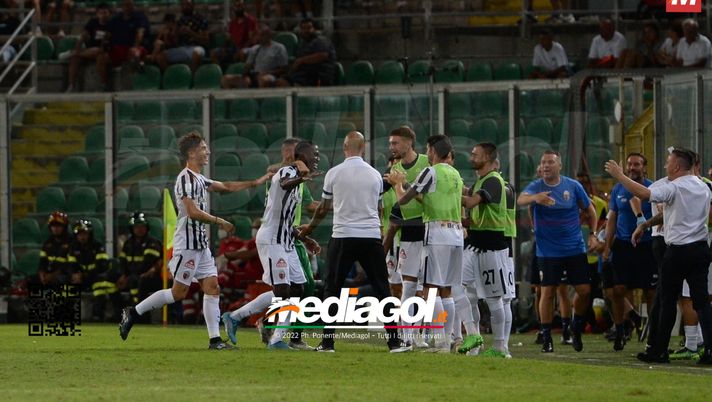 Calciomercato Ascoli, preso il portiere svincolato Baumann. C’è la firma  Ascoli
