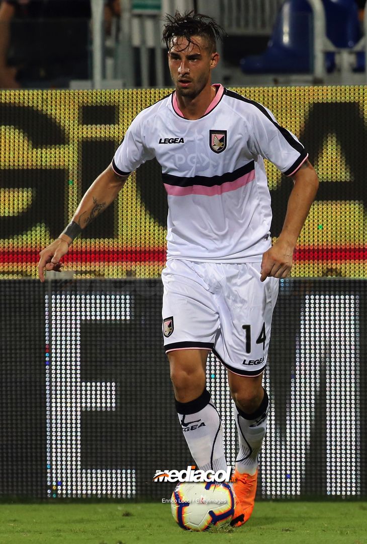  CAGLIARI, ITALY - AUGUST 12: Alessandro Salvi of Palermo in action   during the Coppa Italia match between Cagliari Calcio and US Citta di Palermo at  on August 12, 2018 in cagliari, Italy.  (Photo by Enrico Locci/Getty Images) 