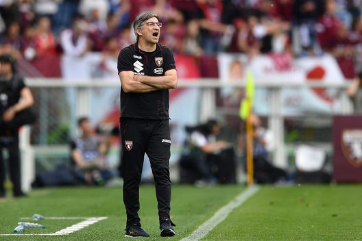 TURIN, ITALY - MAY 07: Torino FC head coach Ivan Juric shouts to his players during the Serie A match between Torino FC and SSC Napoli at Stadio Olimpico di Torino on May 7, 2022 in Turin, Italy. (Photo by Valerio Pennicino/Getty Images) TURIN, ITALY - MAY 07: Torino FC head coach Ivan Juric shouts to his players during the Serie A match between Torino FC and SSC Napoli at Stadio Olimpico di Torino on May 7, 2022 in Turin, Italy. (Photo by Valerio Pennicino/Getty Images)