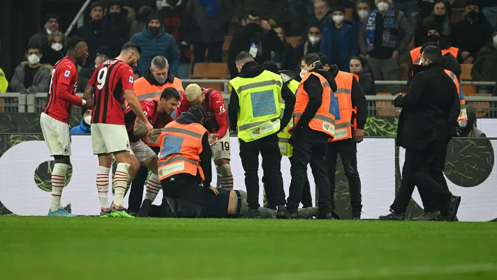 Derby Inter Milan tifoso invasore