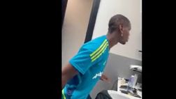 VIDEO / “Infortunato o no” sempre con stile: Pogba mostra la nuova acconciatura