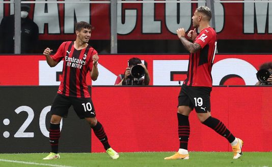 Brahim Diaz con Theo Hernandez Brahim Diaz con Theo Hernandez