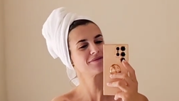 VIDEO / Elisabetta Canalis, buongiorno sensuale. L’ex velina manda in tilt il web
