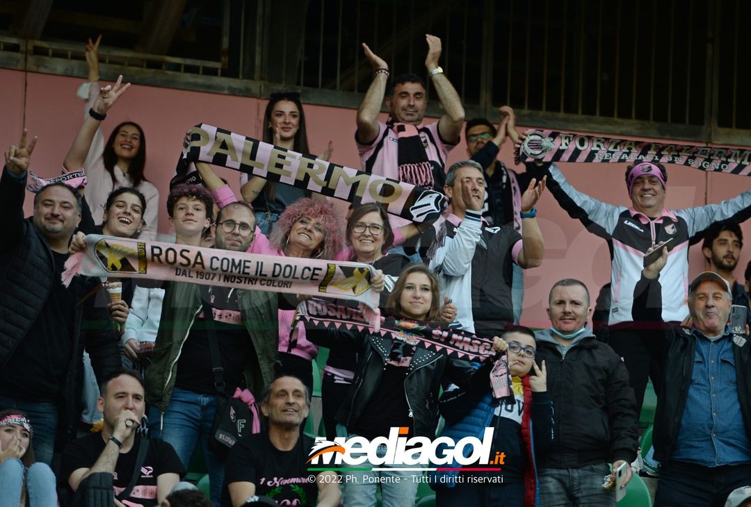 Fotogallery, i tifosi allo stadio per Palermo-Triestina 1-1 - immagine 70