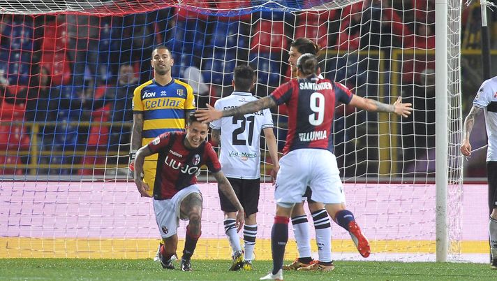BOLOGNA, ITALY - MAY 13: Erick Pulgar of Bologna FC celebrates after scoring his team's fourth goal during the Serie A match between Bologna FC and Parma Calcio at Stadio Renato Dall'Ara on May 13, 2019 in Bologna, Italy. (Photo by Mario Carlini / Iguana Press/Getty Images) BOLOGNA, ITALY - MAY 13: Erick Pulgar of Bologna FC celebrates after scoring his team's fourth goal during the Serie A match between Bologna FC and Parma Calcio at Stadio Renato Dall'Ara on May 13, 2019 in Bologna, Italy. (Photo by Mario Carlini / Iguana Press/Getty Images)